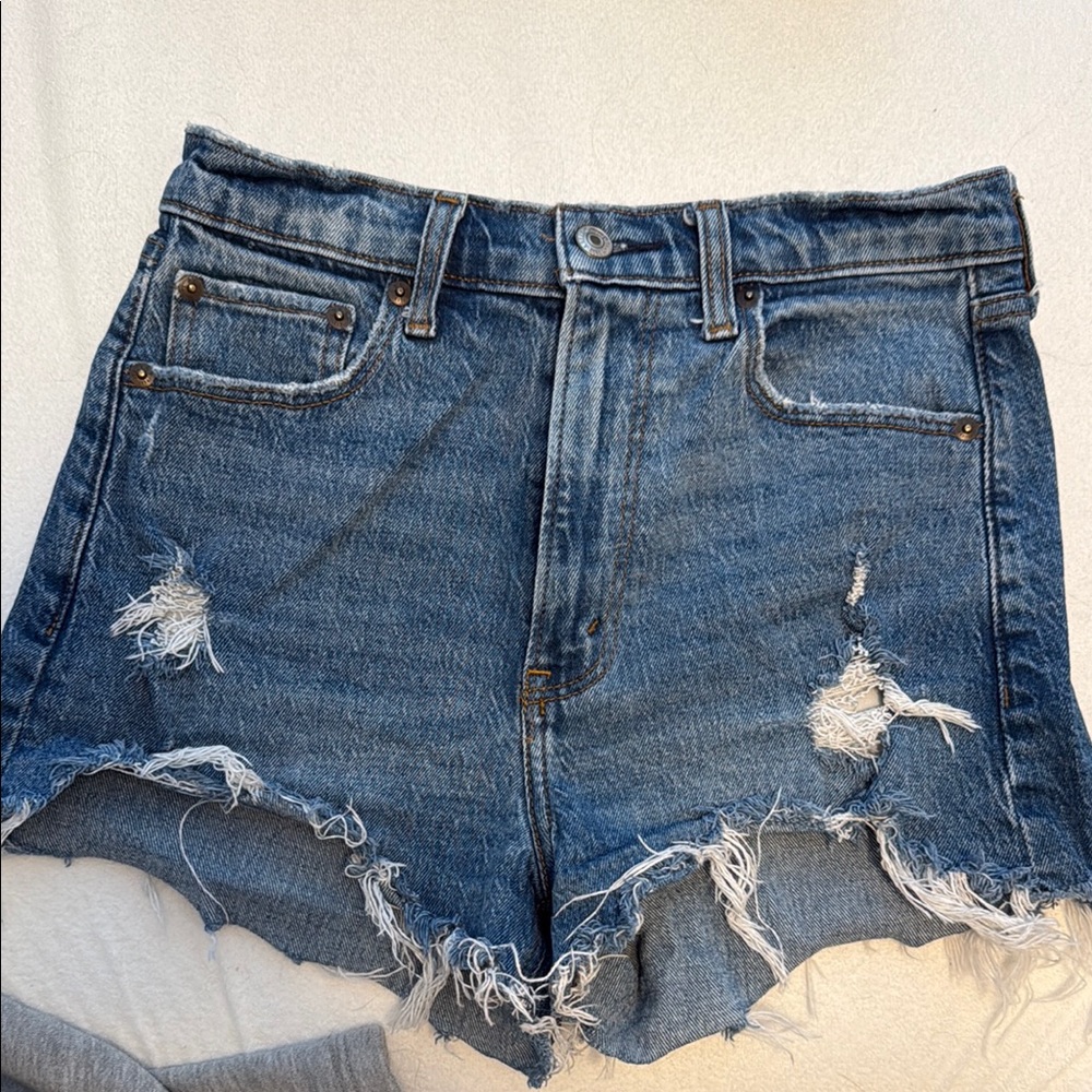 Abercrombie high rise mom shorts